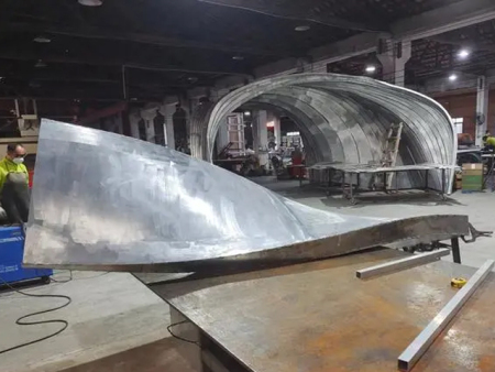 扭曲钢板与扭曲铝板：建筑界的“黄金搭档”