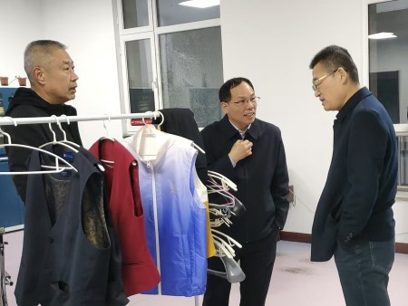 威海市文登区交通运输局局长刘军、威海市文登区技师学院梁向东等一行领导拨冗莅临我司