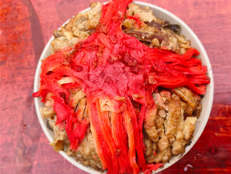 为什么农村更喜欢坝坝宴？不只是省钱，还因为一种特殊的味道