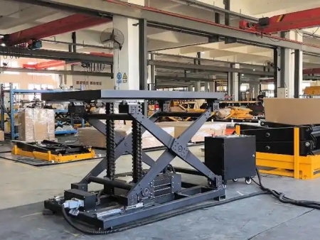 导轨式升降平台