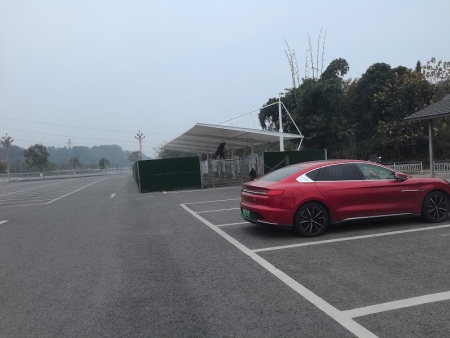 富顺拉杆型充电桩停车棚