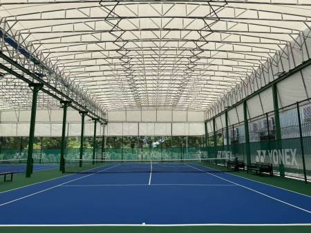 球场电动伸缩棚