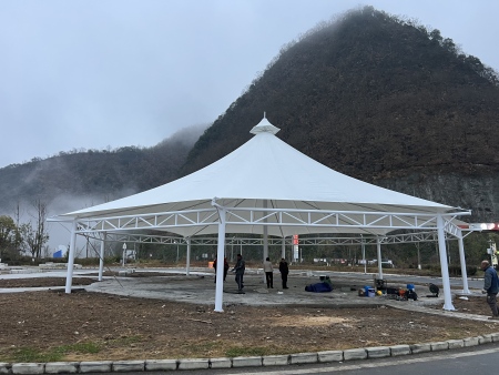 贵州黔东南都匀平塘膜结构景观棚张拉膜完工啦！