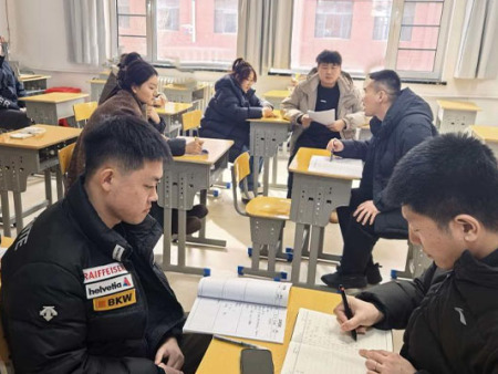 营口渤海卫生学校召开新学期班主任培训研讨会