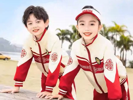 中小学生校服