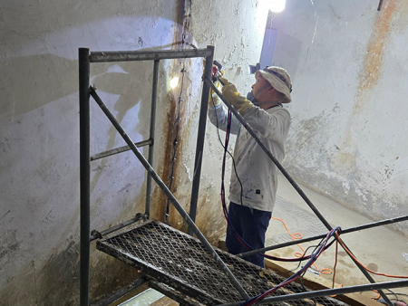 地下室廊道裂缝漏水维修