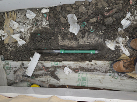 卫生间门口渗水微创维修