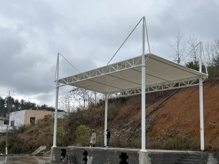 贵州贵阳学校膜结构看台雨棚项目圆满完工