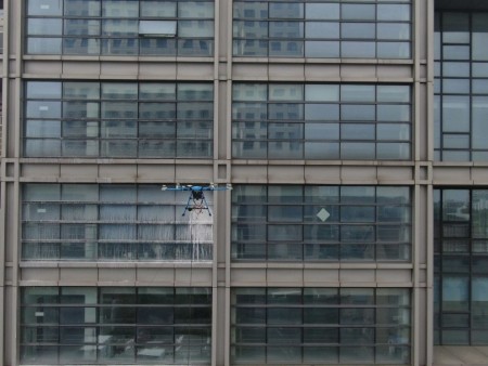 无人机楼宇清洗