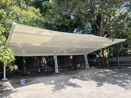 重庆白市驿膜结构停车棚