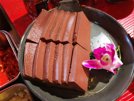 猪血是冷水焯还是热水焯?有什么营养价值?