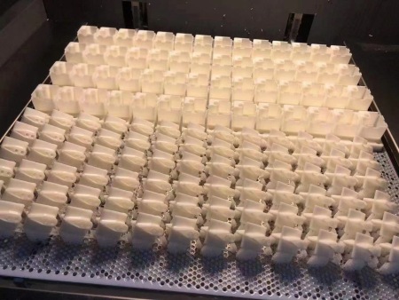 厦门高精度3D打印服务中心：SLA光固化与多材料智造解决方案