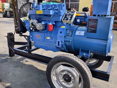 30KW潍坊两轮移动拖车发电机组