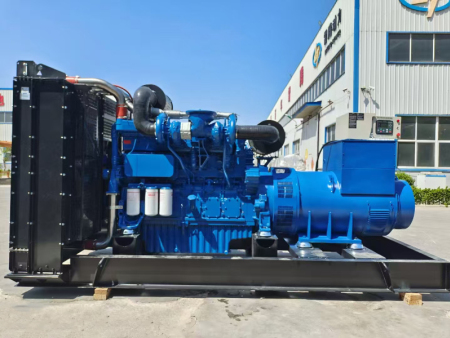 玉柴800KW发电机组