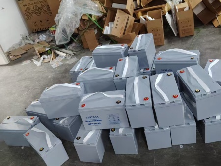 西安高新区某小区物业SANTANA品牌UPS蓄电池安装 (5)