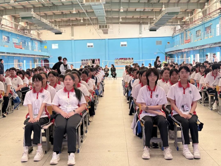 巧解人际小摩擦 护航青春成长路 —— 营口渤海卫生学校开展正确处理小摩擦，远离成长大烦恼专题讲座