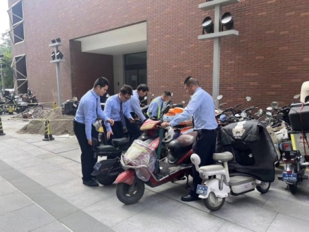 工地安检、秩序维护、日常后勤辅助 (8)