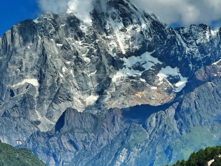 四姑娘山