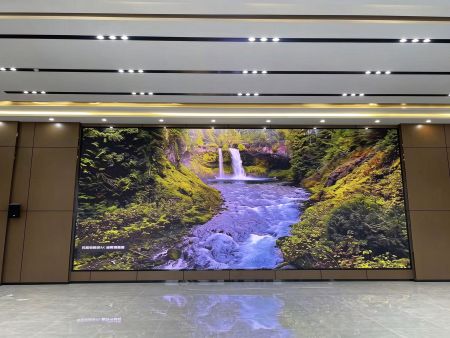 小间距LED显示屏