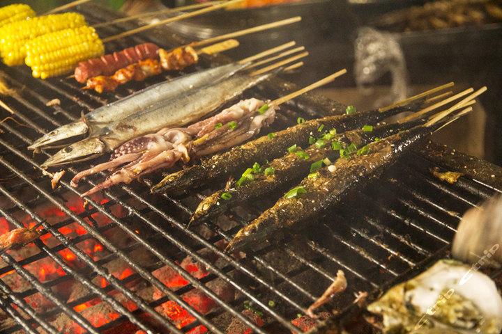 炭火烧烤.jpg