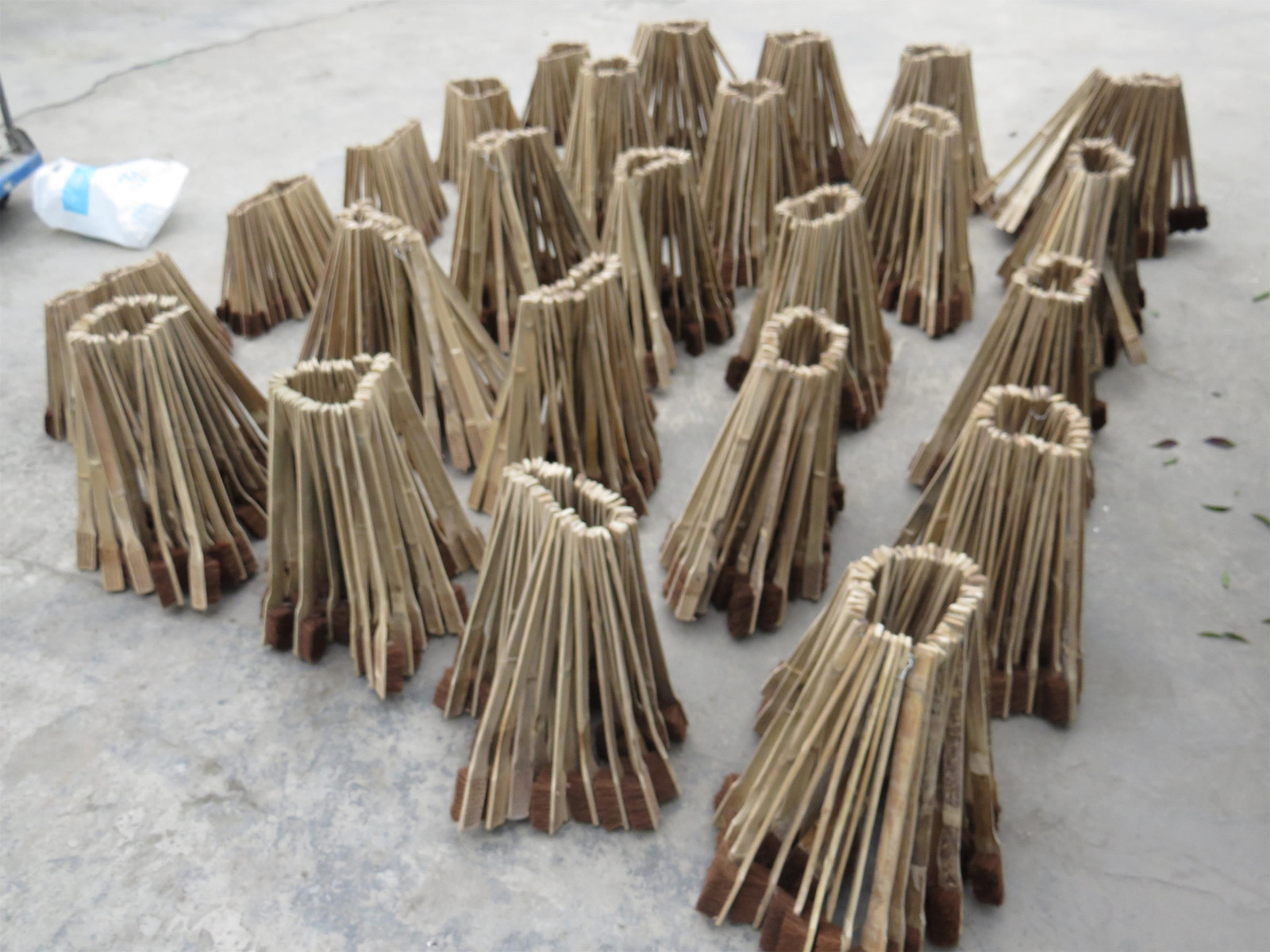 厂家生产竹板棕毛刷竹板刷棕毛长柄刷棕毛刷