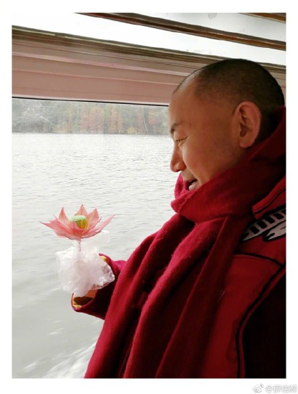 皈依佛门薛佳凝带发修行11个月零17天