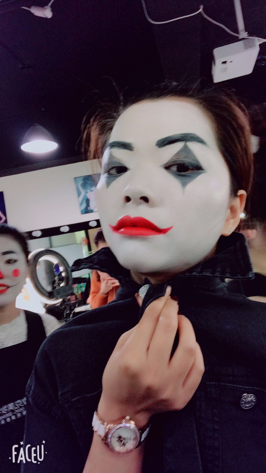 今天的小丑妆|新闻动态-泉州欧克化妆美甲培训学校