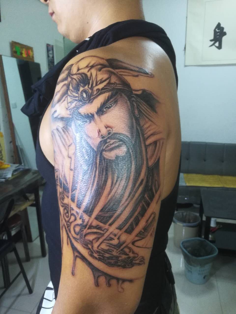 郑州天龙纹身谈 脚踝纹身的保养问题