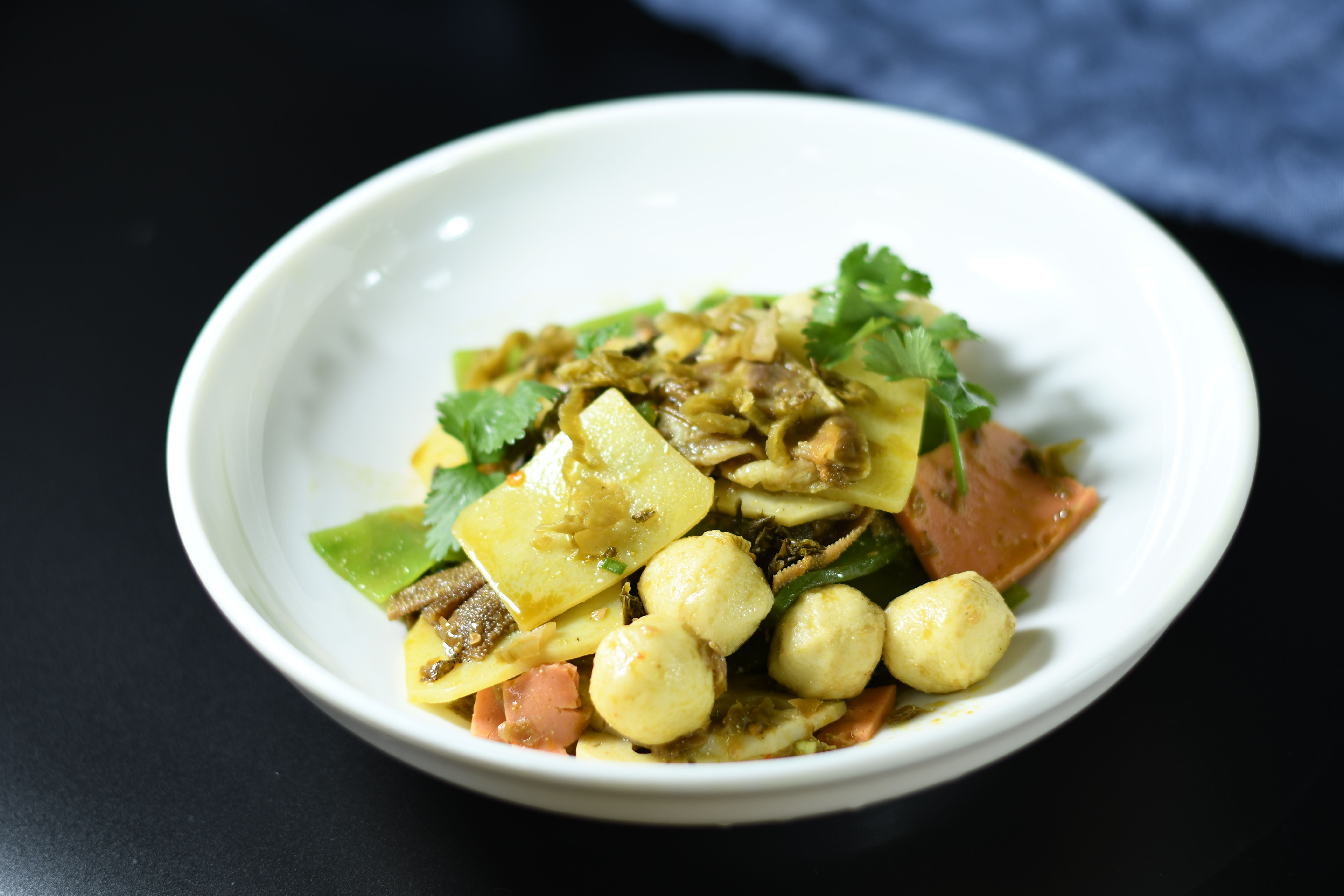 酸菜味干拌冒菜